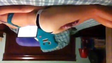 Adegan penjarian dengan Nina Hartley awek tonggek yang menggoda dari Brazzers